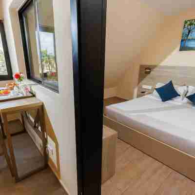 Silver Moon Hotel Rooms