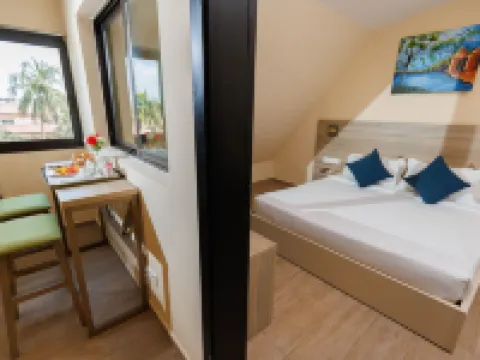 Silver Moon Hotel Hoteles en Abiyán