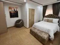Thapunchline Apartments & Hotels Hôtels à : Lagos