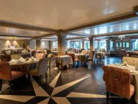 Le Lana Hotels near Altiport