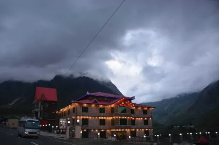 Taj Pearl Continentail Hotel