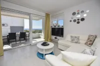 Funtastic C Apartment with Pool and Terrace Hotels in Opcina Novalja