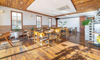Ganghwa Hi Mom Kids Family Pension Black - Housity