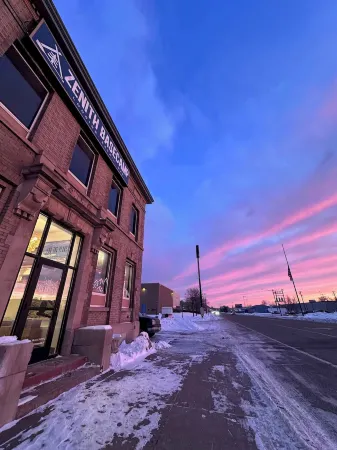 Zenith Basecamp Отели в г. Проктор