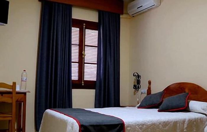 HOSTAL-RESTAURANTE EL PAISANO