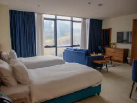 アル-イスティクラル・スイーツ ラマッラのホテル