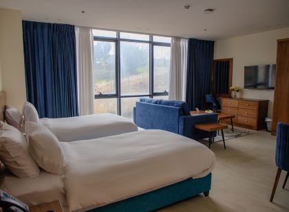 Al-Istiklal Suites