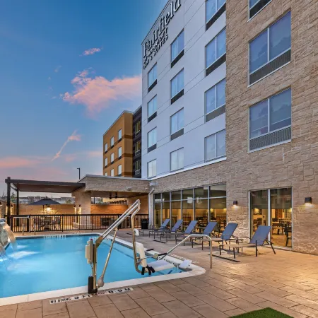 Fairfield Inn & Suites Houston Memorial City Area