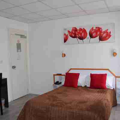 Hôtel Croix de Malte Rooms