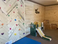 كيويناو ووترز ريزورت