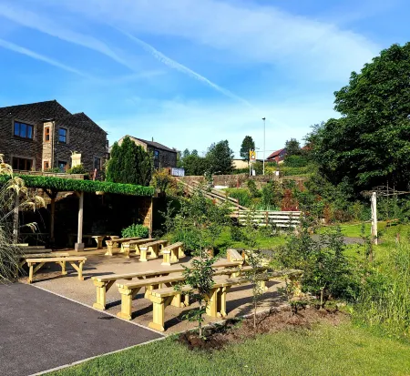 Grains Bar Hotel Отели в г. Олдем