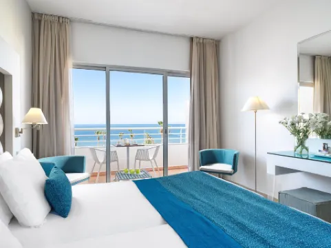 萊昂納多塞普里亞灣酒店