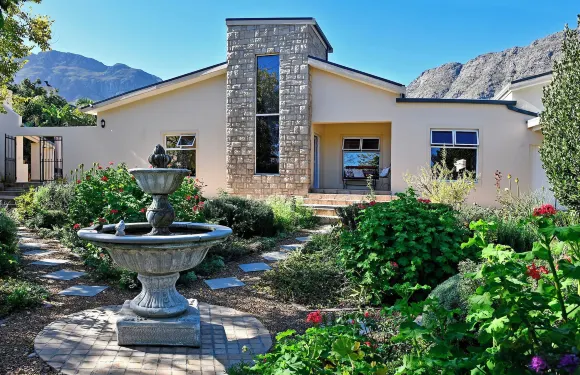 小普萊西爾大酒店