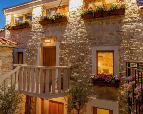 Stone House Luxury Rooms Hotel di Split