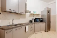 BnButler - Pellegrino Rossi, 42 - Ampio e Comodo Per 5 Hôtels à : Fiera Milano city