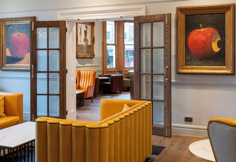 더 퀸 앳 체스터