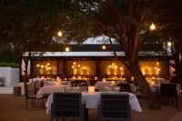 L'Horizon Resort & Spa, Hermann Bungalows - breakfast