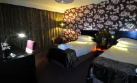 The BlueBell Hotel - bar