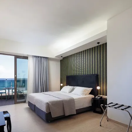 Steris Elegant Beach Hotel & Apartments