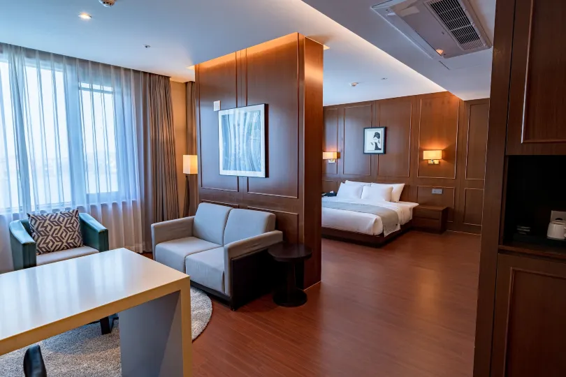 Gwangyang Lacky Hotel