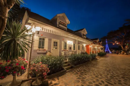 โตแมงโอ้ วินเทจ รีสอร์ท โรงแรมใกล้วัดมณีวงศ์