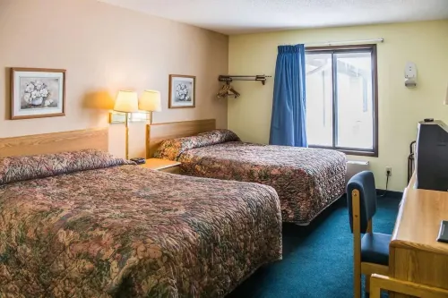 Norwood Inn and Suites - Minneapolis-St Paul Roseville