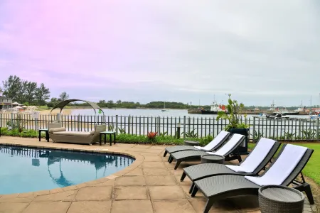 Bon Hotel Waterfront Richards Bay Отели в г. Ричардс Бей