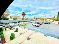 Casa Blanca Inn & Suites - parking