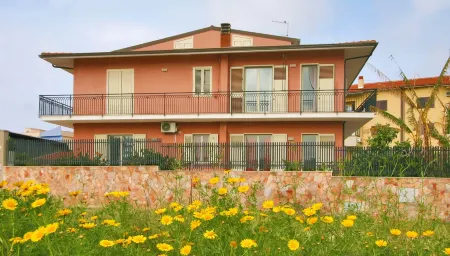 Kosmos Отели рядом с достопримечательностью «Latomia del Paradiso»