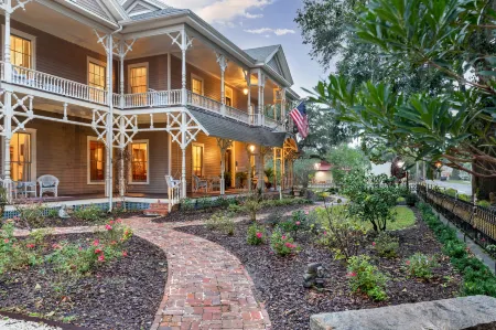 Amelia Island Williams House Отели рядом с достопримечательностью «Amelia Island Lighthouse»