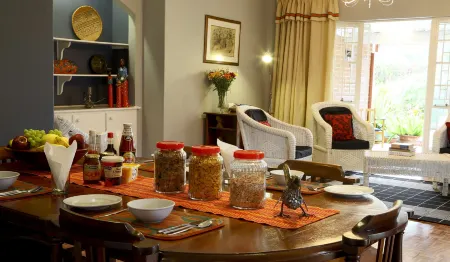 Sunbird Guest House Отели в г. Хараре