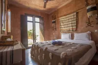 لي دومين دي أمانار