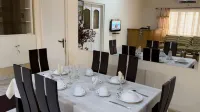 Marrets International Villa - Bungalows