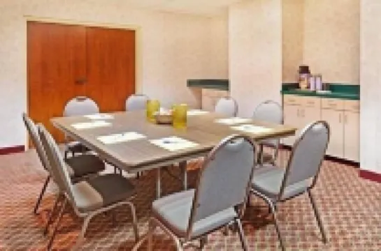 Mountain Inn & Suites Hotel di Erwin