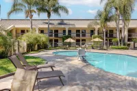 Best Western Plus South Coast Inn Hôtels à : Goleta