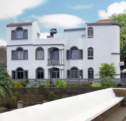 Hotel Cruz Grande-Brava Hôtels à : Nova Sintra