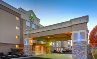 Holiday Inn Express & Suites West Long Branch - Eatontown