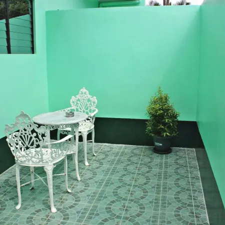 Bulalo Mangrove Inn