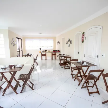Suites Natalia Enseada