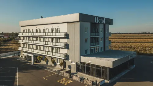 HOTEL RIVER - breakfast