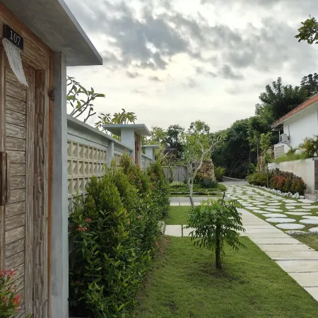 Alam Cottage Uluwatu Отели рядом с достопримечательностью «Тирта Улувату»