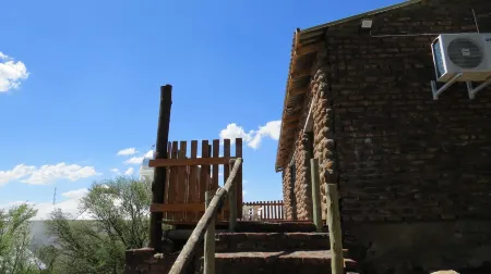 Karoo-Koppie Guesthouse Отели в г. Bo-Karoo