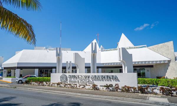 Sunset Marina Resort & Yacht Club