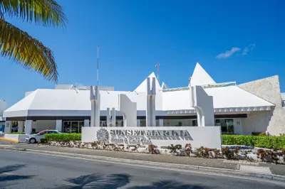 Sunset Marina Resort & Yacht Club Hotel in zona Playa Langosta