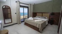 Zoi Cunda - balcony