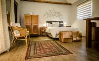 Reflections Guest Farm - Farmhouses
