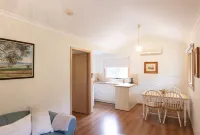 Heysens Rest Bed & Breakfast Hotels in Aldinga Beach