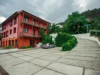 阿里亞納家庭酒店 蒂利金酒店