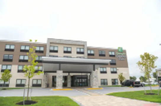 Holiday Inn Express & Suites MIDDLETOWN by IHG Hotels in Middletown