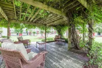 Ramada by Wyndham New Iberia Hotels in Iberia Parish